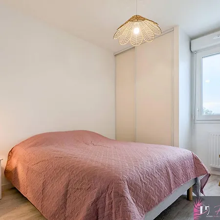 Spacieux Aux Minimes Avec Parking Pres De La - Fr-1-825-66 La Rochelle (Charente-Maritime)