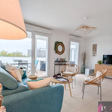 Apartment Spacieux Aux Minimes Avec Parking Pres De La - Fr-1-825-66 La Rochelle (Charente-Maritime)
